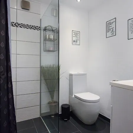 Apartament Gorgeous In With Wifi *